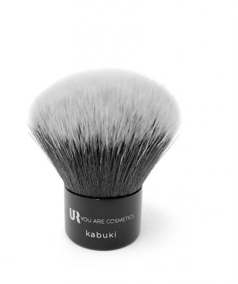 UR Cosmetics Kabuki Brush